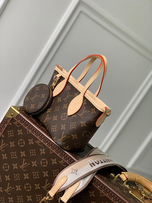 ヴィトンショルダー バックスーパーコピー Louis Vuitton neverfull ジッパー付きコインウォレット付き調節可能な幅広ショルダーストラップ M46705