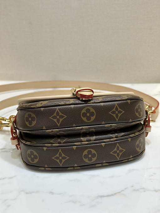 ヴィトン ショルダー バック スーパーコピー Louis Vuitton モノグラムキャンバスのSaumur BB グローブ - 自然な優雅さを演出 M46740