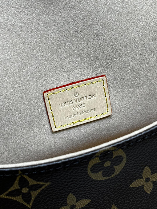 ヴィトン ショルダー バック スーパーコピー Louis Vuitton モノグラムキャンバスのSaumur BB グローブ - 自然な優雅さを演出 M46740