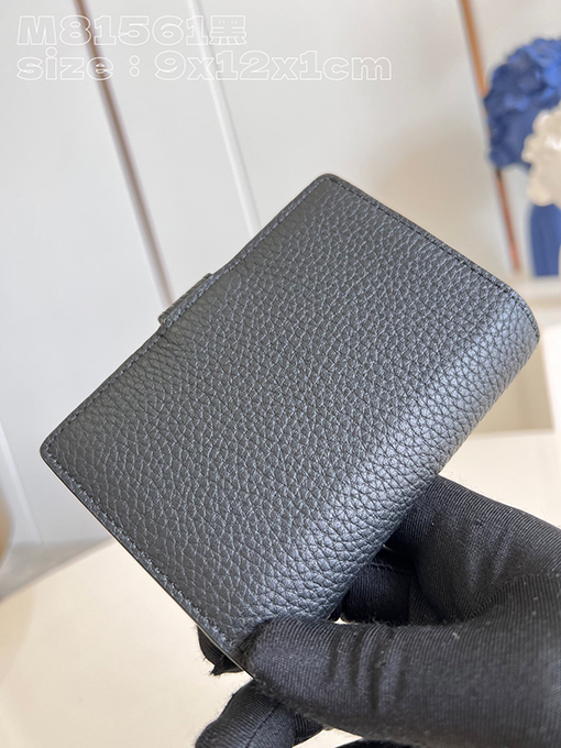 ヴィトン財布  コピー Louis Vuitton  Taurillon 皮のエレガントな財布 - 贅沢な素材とデザインM81561