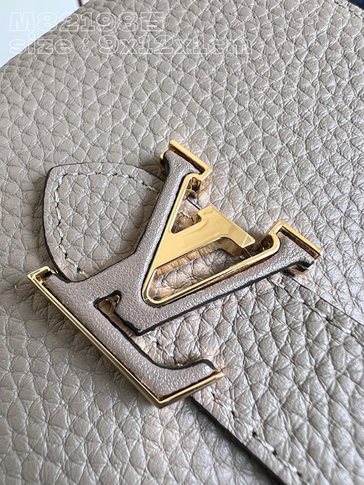 ヴィトン財布 スーパーコピーLouis Vuitton  洗練されたデザイン - Taurillon 革の丈夫さM82198