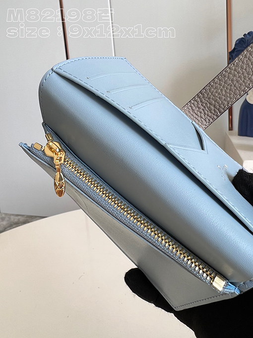 ヴィトン財布 スーパーコピーLouis Vuitton  洗練されたデザイン - Taurillon 革の丈夫さM82198