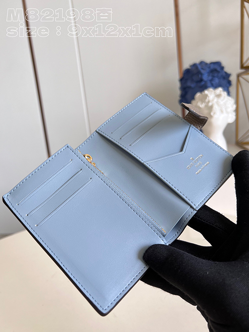 ヴィトン財布 スーパーコピーLouis Vuitton  洗練されたデザイン - Taurillon 革の丈夫さM82198