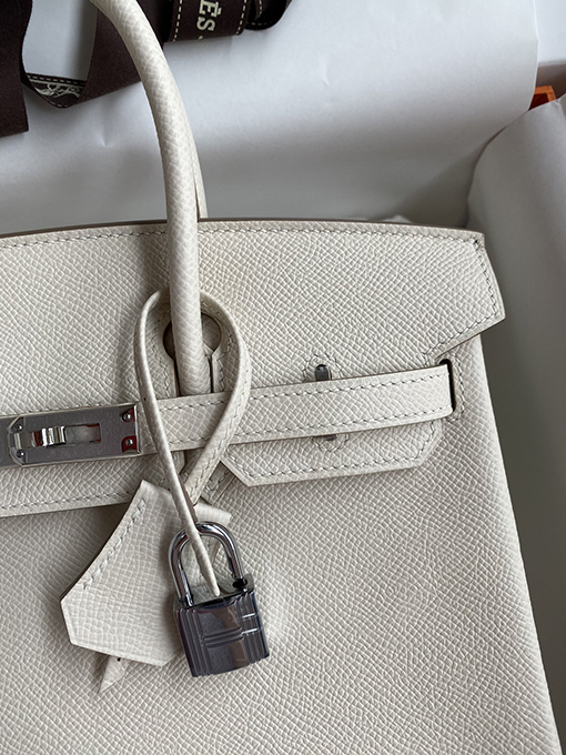 エルメス バーキン  25 コピー ミルクセーキホワイトとシルバーバックルの優れたブティック HERMES バッグ
