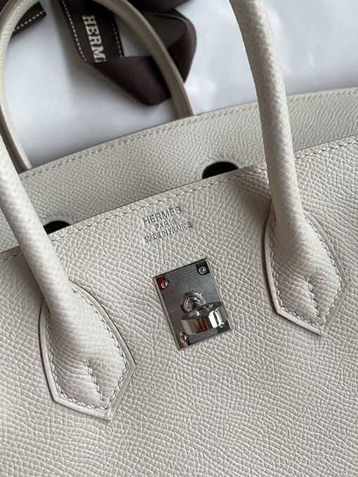 エルメス バーキン  25 コピー ミルクセーキホワイトとシルバーバックルの優れたブティック HERMES バッグ