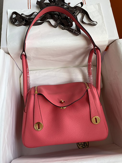 エルメス リンディ26   ユニークでスタイリッシュなLindy 26 cm リップピンクの高級バッグ