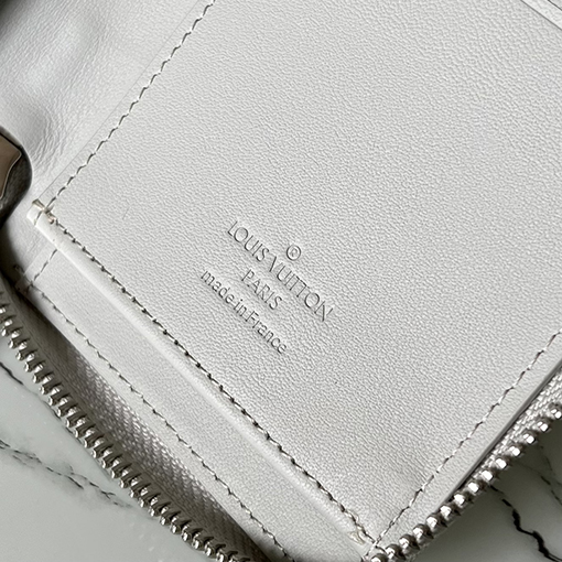 ヴィトン 財布 Zippy Vertical ウォレット - Taurillon 革とモノグラムデザイン