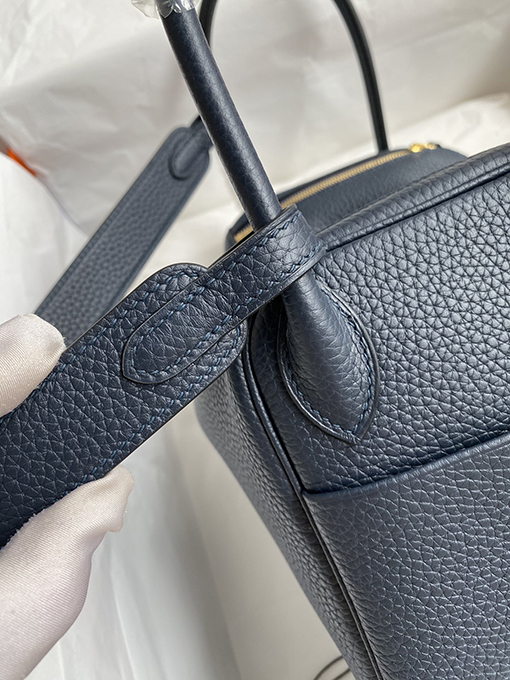 エルメス リンディ26 必需品を簡単に収納できるリンディ26cmハンドバッグ