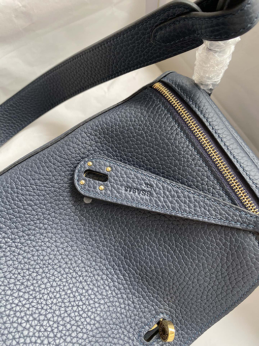 エルメス リンディ26 必需品を簡単に収納できるリンディ26cmハンドバッグ