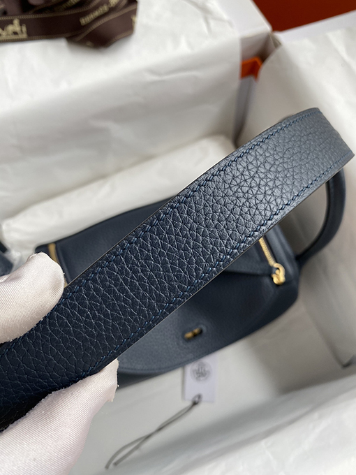 エルメス リンディ26 必需品を簡単に収納できるリンディ26cmハンドバッグ