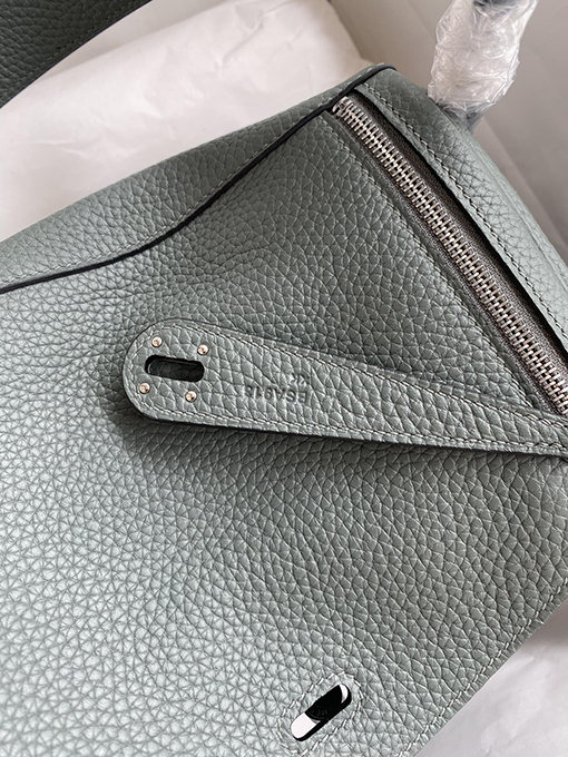 エルメス リンディ26  高品質の輸入TCレザーで作られた耐久性のあるハンドバッグ