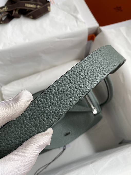 エルメス リンディ26  高品質の輸入TCレザーで作られた耐久性のあるハンドバッグ