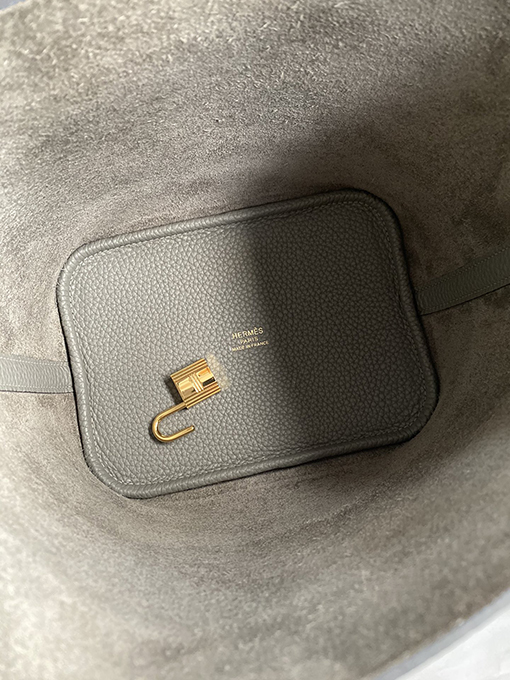 エルメス 18 cmのPicotin 積乱雲グレーバッグ 金のバックルと鎖