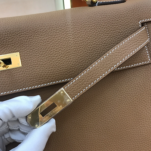 エルメス ケリー40 エルメスの定番デザインであるこの美しいハンドバッグ