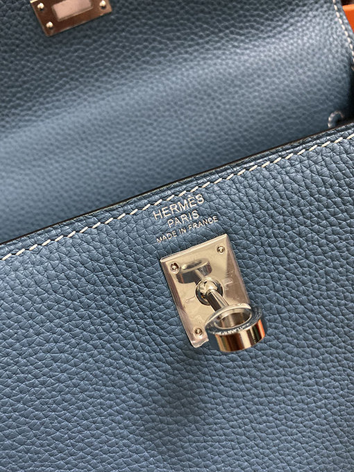 エルメス ケリー 25 トーゴレザー製デニムブルーゴールドシルバーバックルバッグ