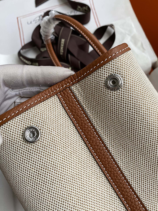 エルメスガーデン30 アプリコット色と金茶色の組み合わせ バッグ