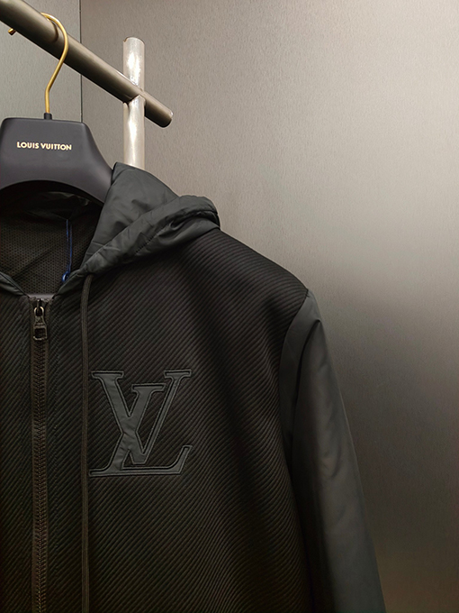ヴィトン ジャケット アウター LVロゴがスポーツファッションを輝かせる
