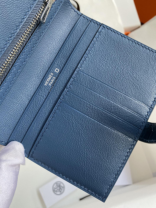 エルメス  本物のワニ革と1: 1で作られたHバックル財布
