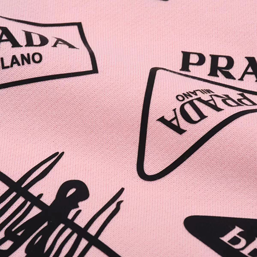 プラダ 三角マークのプリントが施された短袖 スウェット長袖 Tシャツ