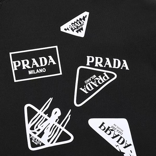 プラダ 三角マークのプリントが施された短袖 スウェット長袖 Tシャツ