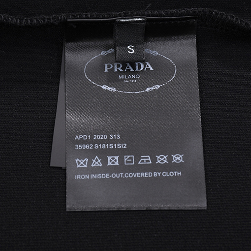 プラダ  クラシックなジップデザイン パッチ刺繍のラウンドネック スウェット長袖 Tシャツ