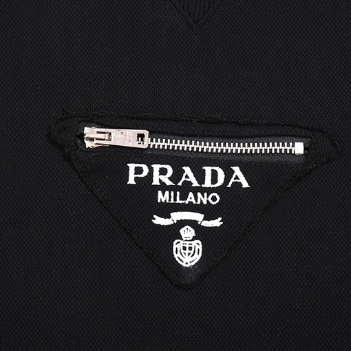 プラダ  クラシックなジップデザイン パッチ刺繍のラウンドネック スウェット長袖 Tシャツ