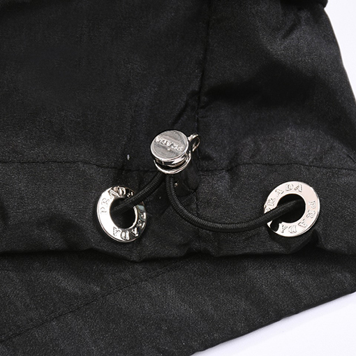 プラダ  スウェットTシャツ   パッチワーク刺繍のラウンドネックスウェットシャツ