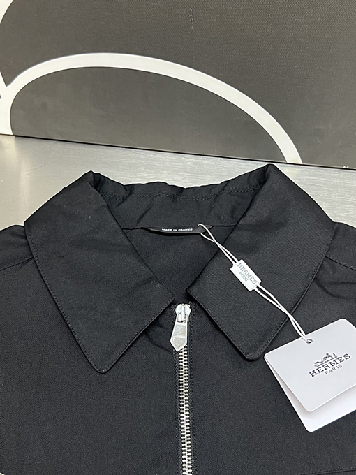 エルメス 刺繍入りジャケット  左胸にHMSのクラシックな馬のロゴ