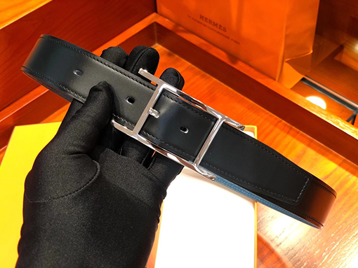 エルメス  両面に新型ベルト