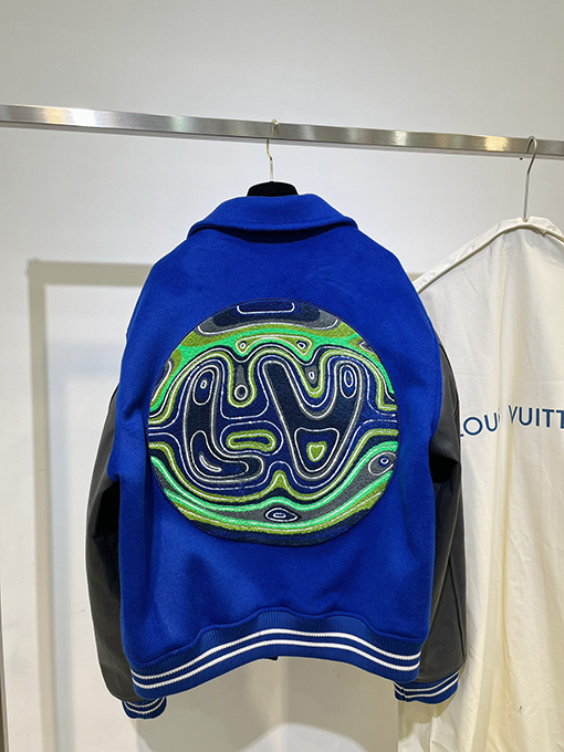 ヴィトン エンブロイダードバーシティブルゾン 1ABZM3