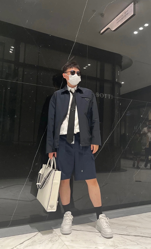 プラダ ジップアップナイロンラペルジャケットジャケット