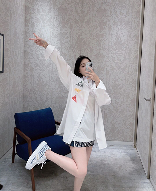 ディオール  白の刺繍柄長袖シャツ