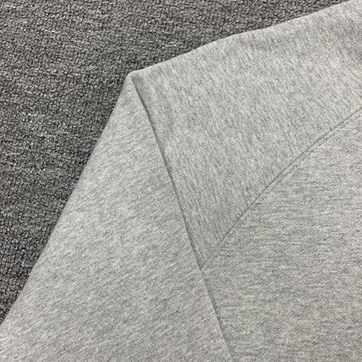 フィアオブゴッド エッセンシャルズ 胸元小さなロゴ3Mロゴ 裏起毛 スウェットTシャツ