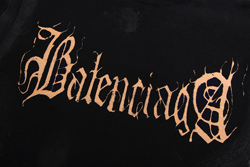 バレンシアガ サンスクリット文字のロングスリーブシャツ   長袖Tシャツ ロンT