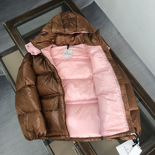 モンクレール  秋冬の新しいショート ダウン ジャケット
