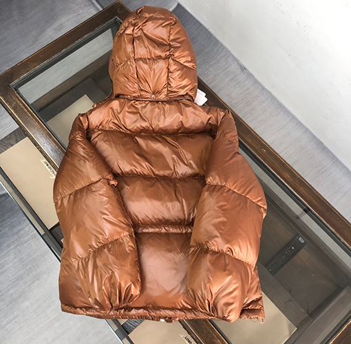 モンクレール  秋冬の新しいショート ダウン ジャケット