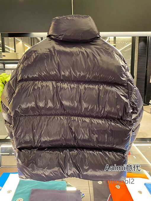 モンクレール ショートスタンドカラー ダウン ジャケット