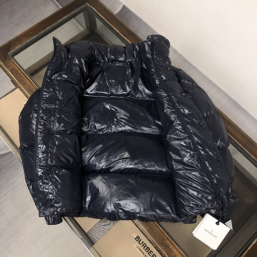 モンクレール ショートスタンドカラー ダウン ジャケット
