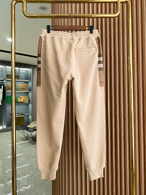 バーバリー スウェットパンツ ファッション