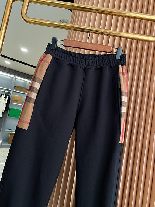 バーバリー スウェットパンツ ファッション