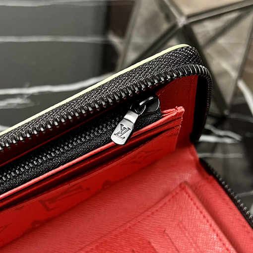 ルイヴィトン Vertical Walletジッパー財布 M82799