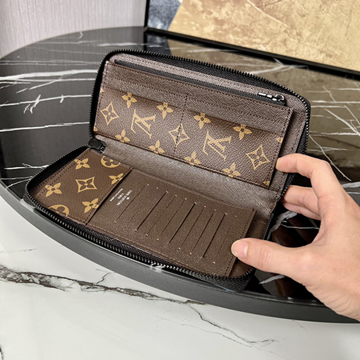 ルイヴィトン   Zippyジッパー財布 M82799