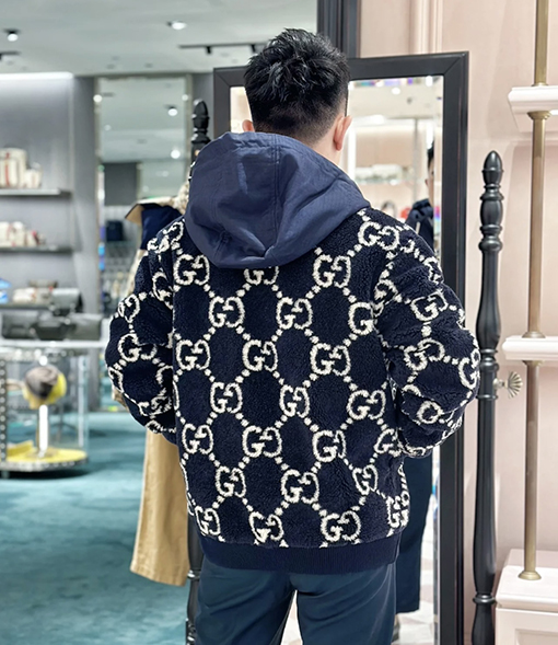 グッチ フード付きプリントぬいぐるみジャケットジャケット
