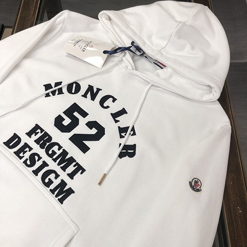 モンクレール 刺繍された文字コットンフードパーカー