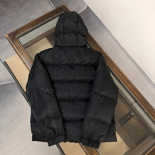 プラダ 新しいフード付き ダウン ジャケット