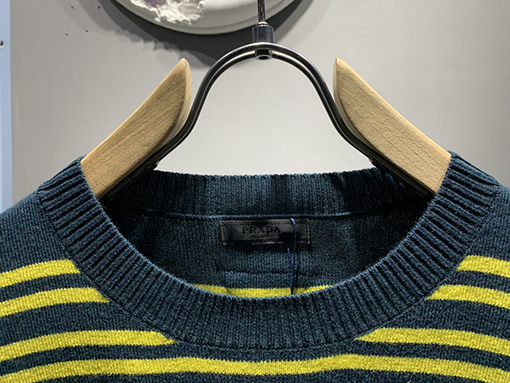 プラダ ウールクルーネックセーター