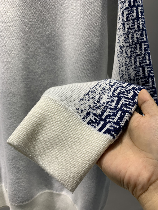 フェンディ 新しいFFインサートセーター