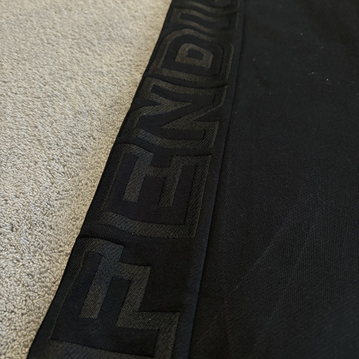 フェンディ  23新作 刺繍入りロングパンツ