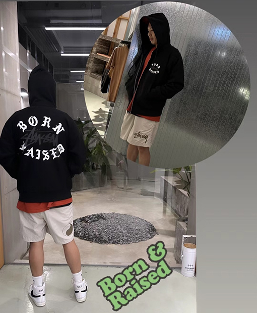 ステューシージャケット アウター STUSSY x BORN x RAISEDコラボ FW23レタリングロゴフード ジップアップ