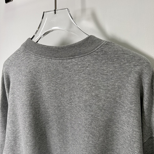 ステューシー x コラボ！ブクル刺繍ロゴ裏起毛スウェット長袖 Tシャツ
